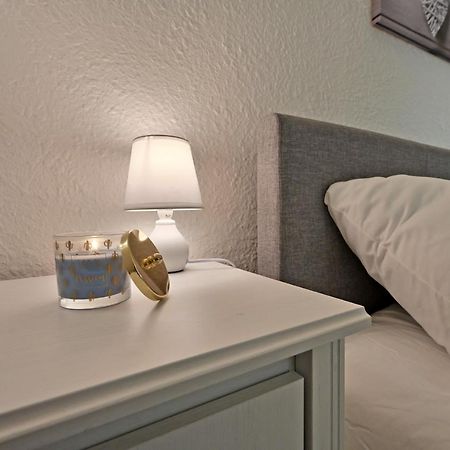 Appartement Au Calme En Plein Centre-Ville Nîmes Buitenkant foto
