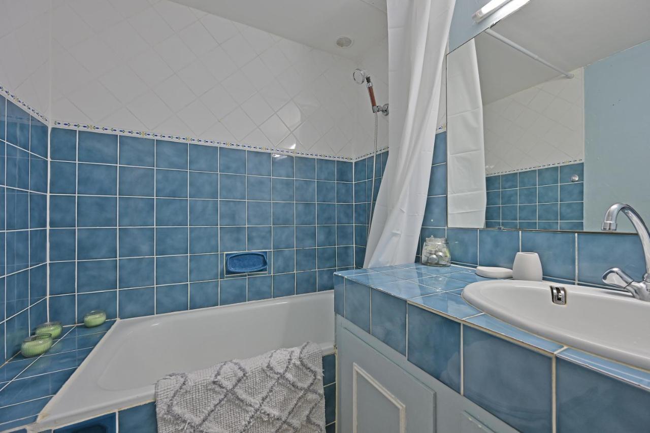 Appartement Au Calme En Plein Centre-Ville Nîmes Buitenkant foto